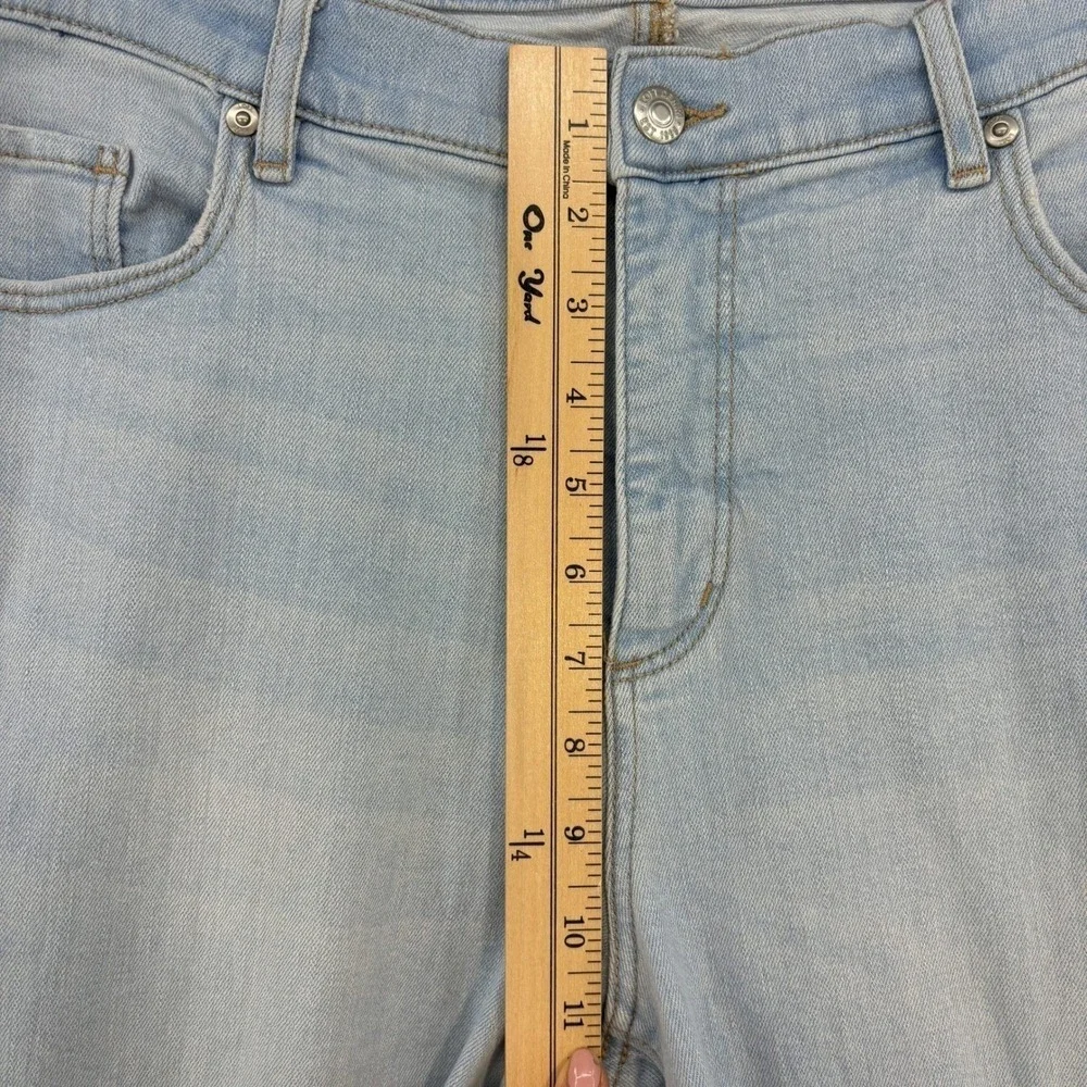 LOFT The Girlfriend Jeans Women's Size 14 32 Light Wash Stretch Denim Cotton